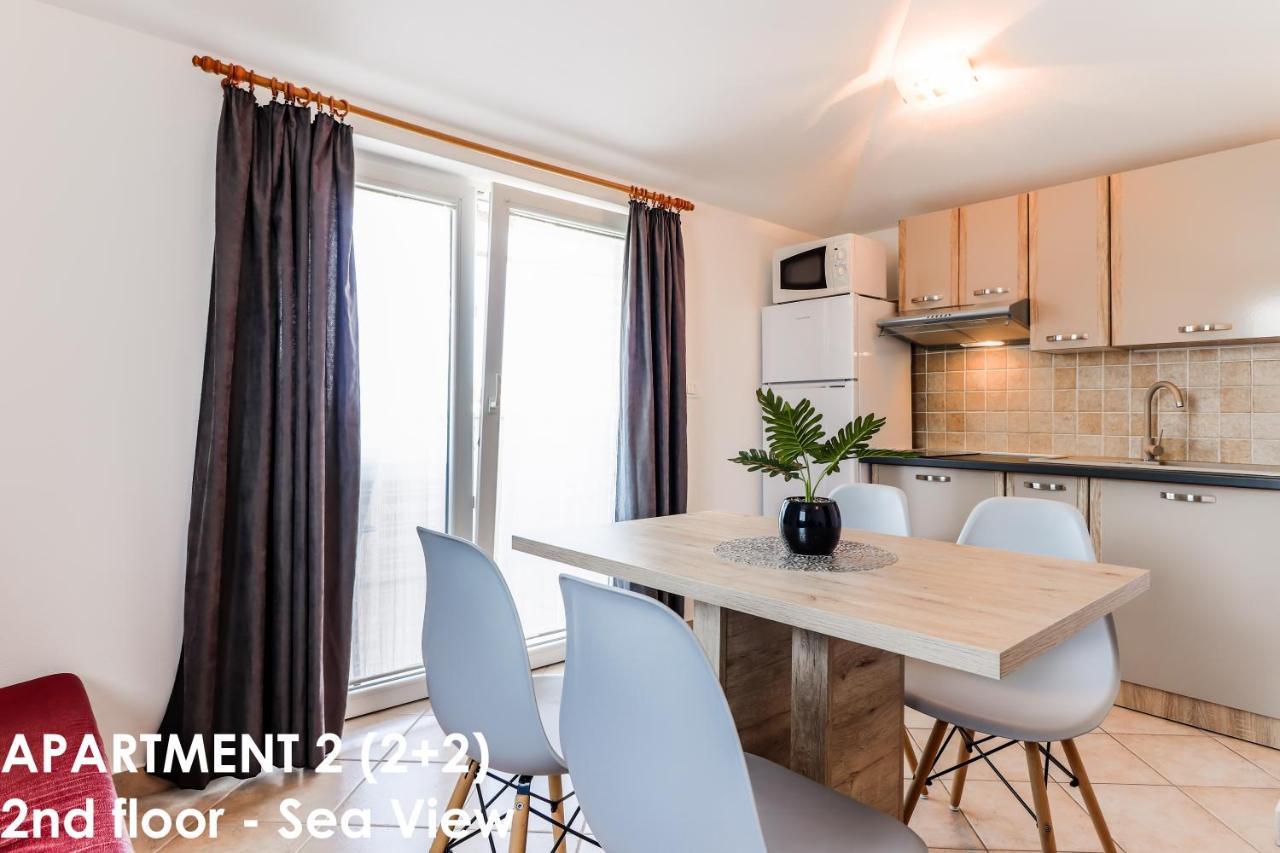 Sunshine Apartments Funtana With Balcony And Sea View Esterno foto