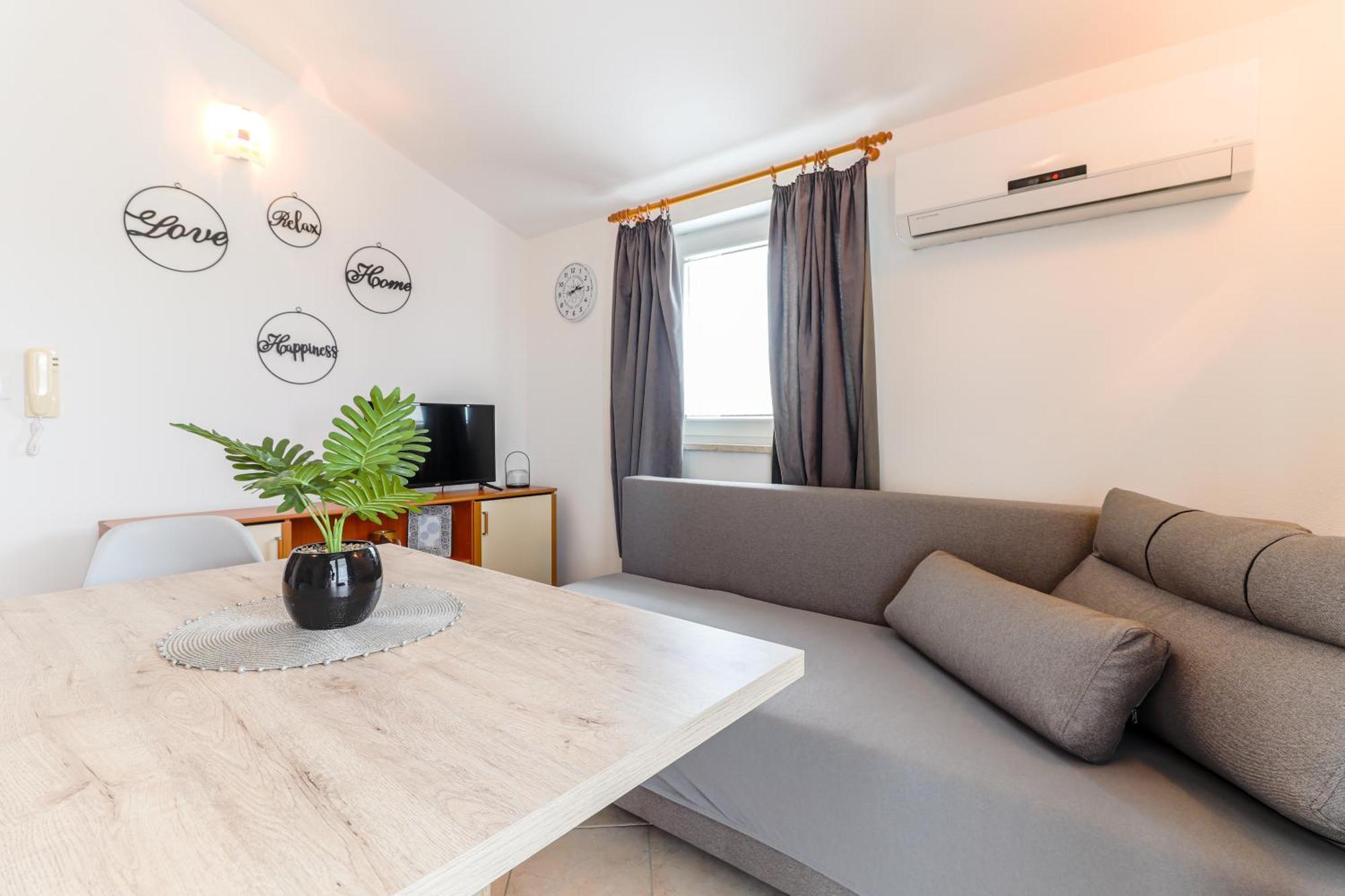 Sunshine Apartments Funtana With Balcony And Sea View Esterno foto