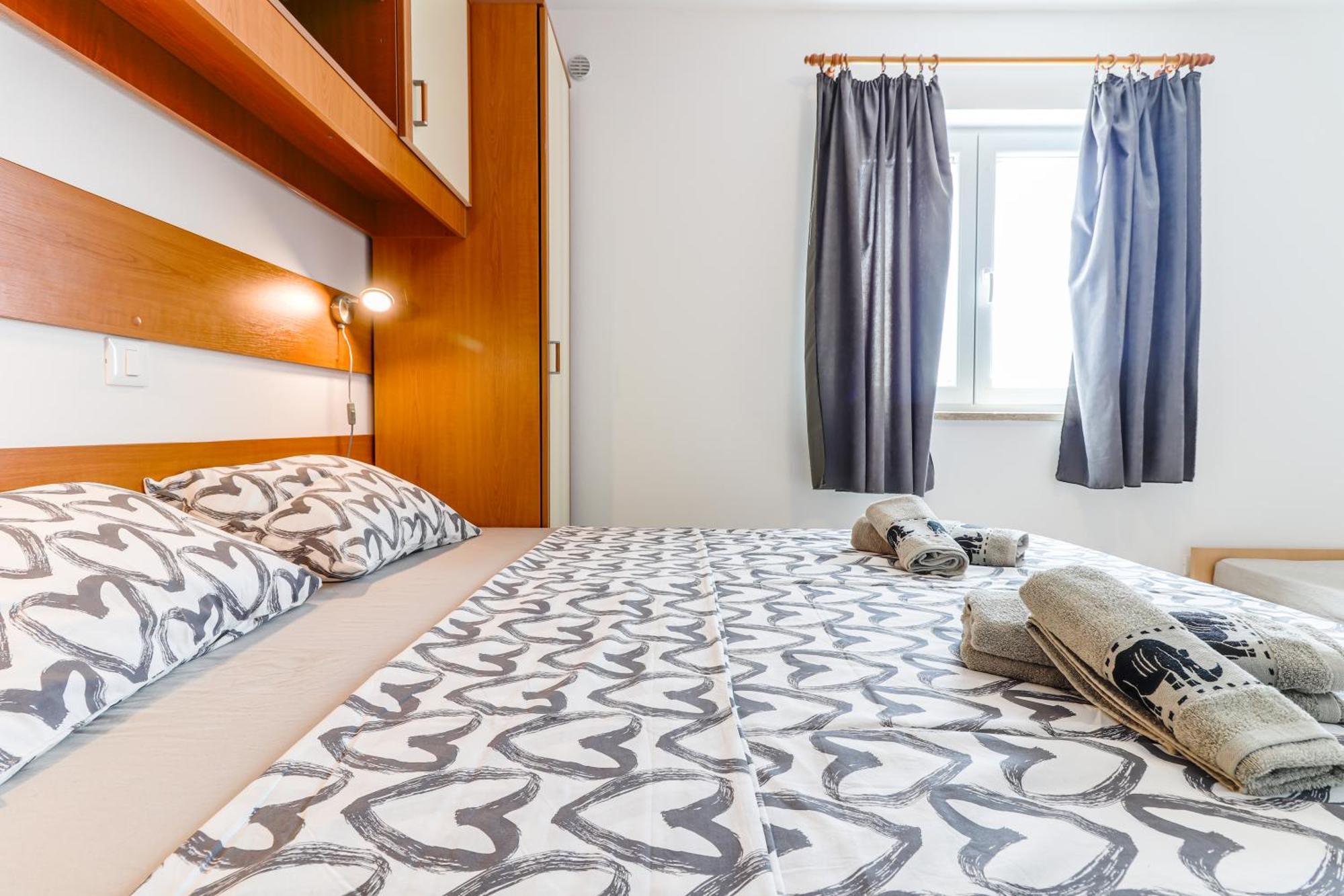 Sunshine Apartments Funtana With Balcony And Sea View Esterno foto