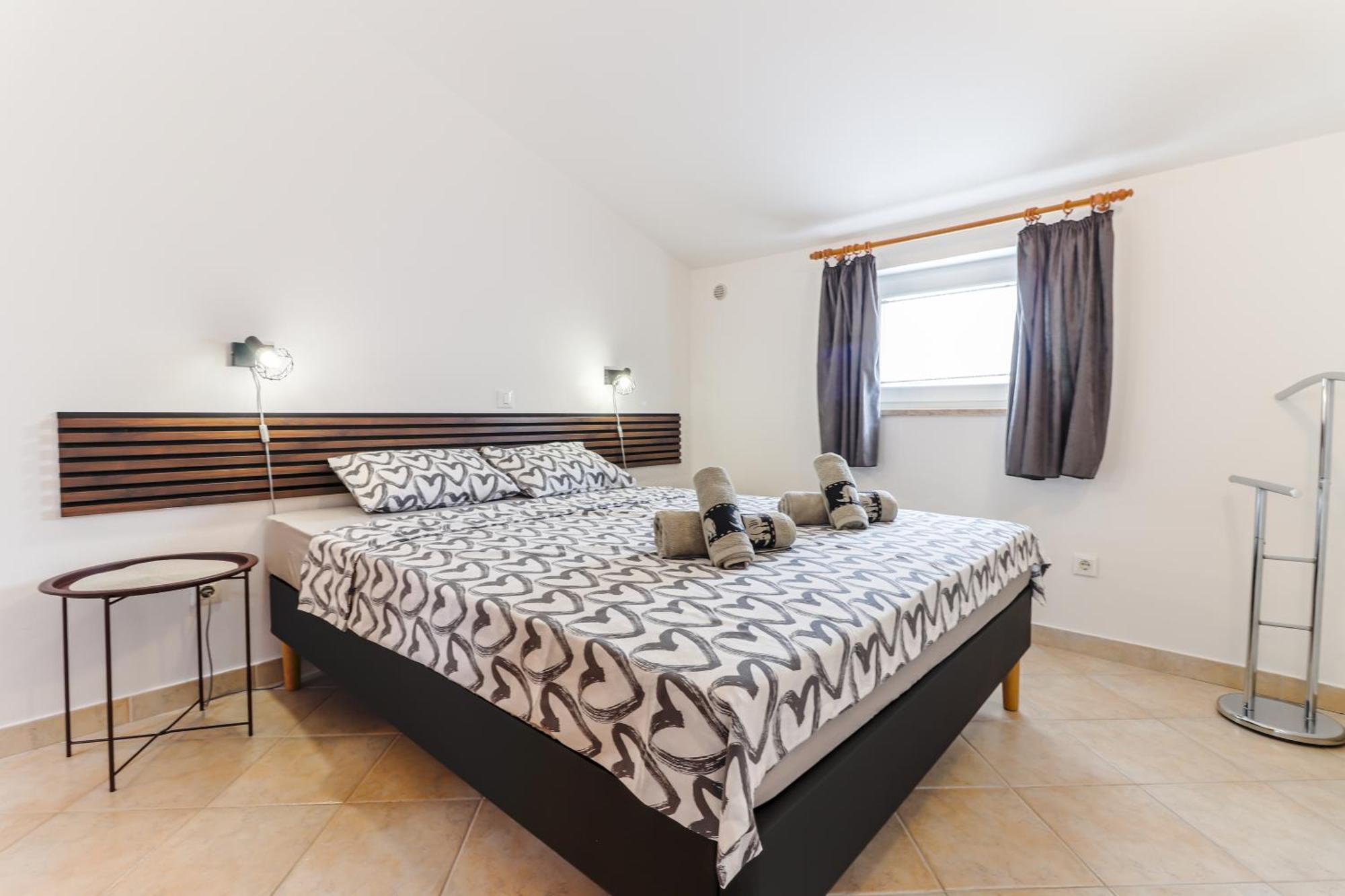 Sunshine Apartments Funtana With Balcony And Sea View Esterno foto